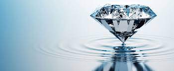 Rose, vert, jaune ou blanc. Le diamant dans toutes ses couleurs